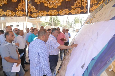 محافظ قنا يشدد على ضرورة الالتزام بالجدول الزمني لمشروع كورنيش النيل في نقادة